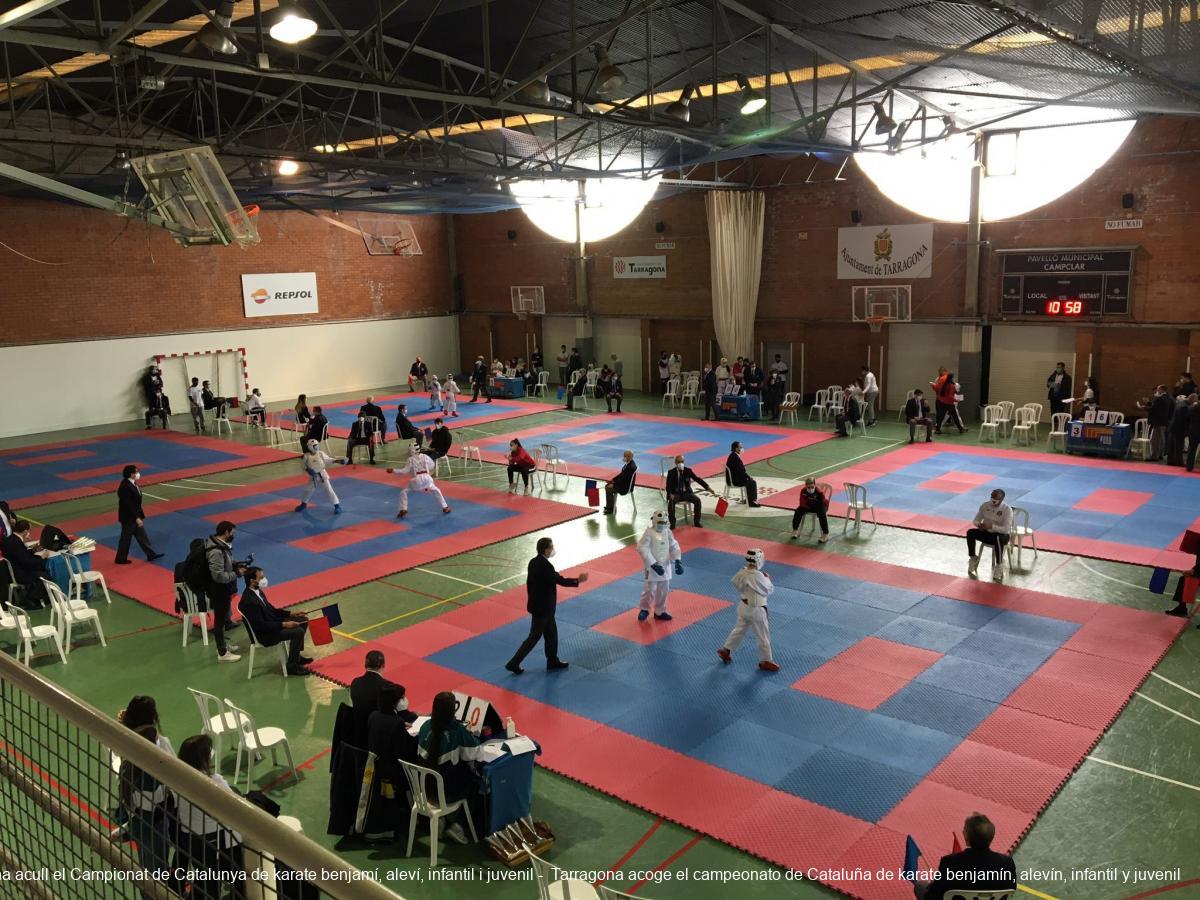 Tarragona acull el Campionat de Catalunya de karate benjamí, aleví, infantil i juvenil -  Tarragona acoge el campeonato de Cataluña de karate benjamín, alevín, infantil y juvenil